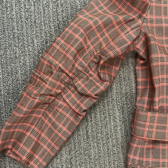 Blazer. Rust black and red fine plaid. With matching belt. - Picture 5 of 6